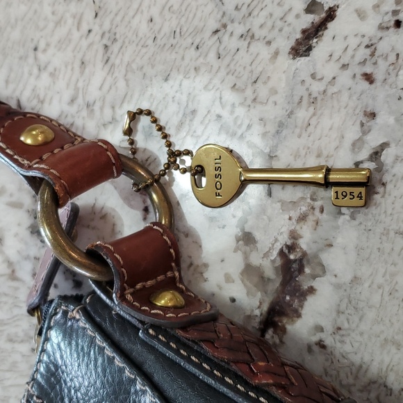 Fossil Leather Handbag With Braided Strap - Picture 6 of 17